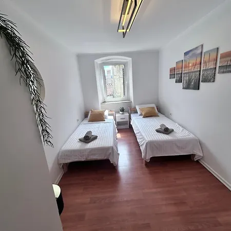 Lighthouse Апартаменты *