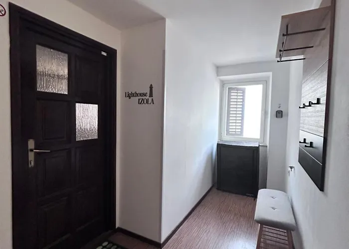 Daire Lighthouse Izola